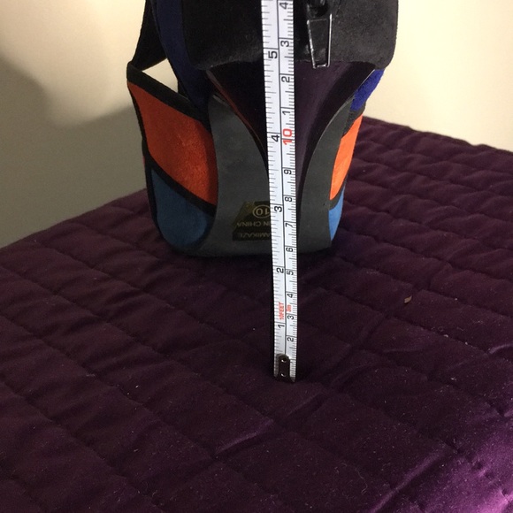 Abstract heels - Picture 3 of 3